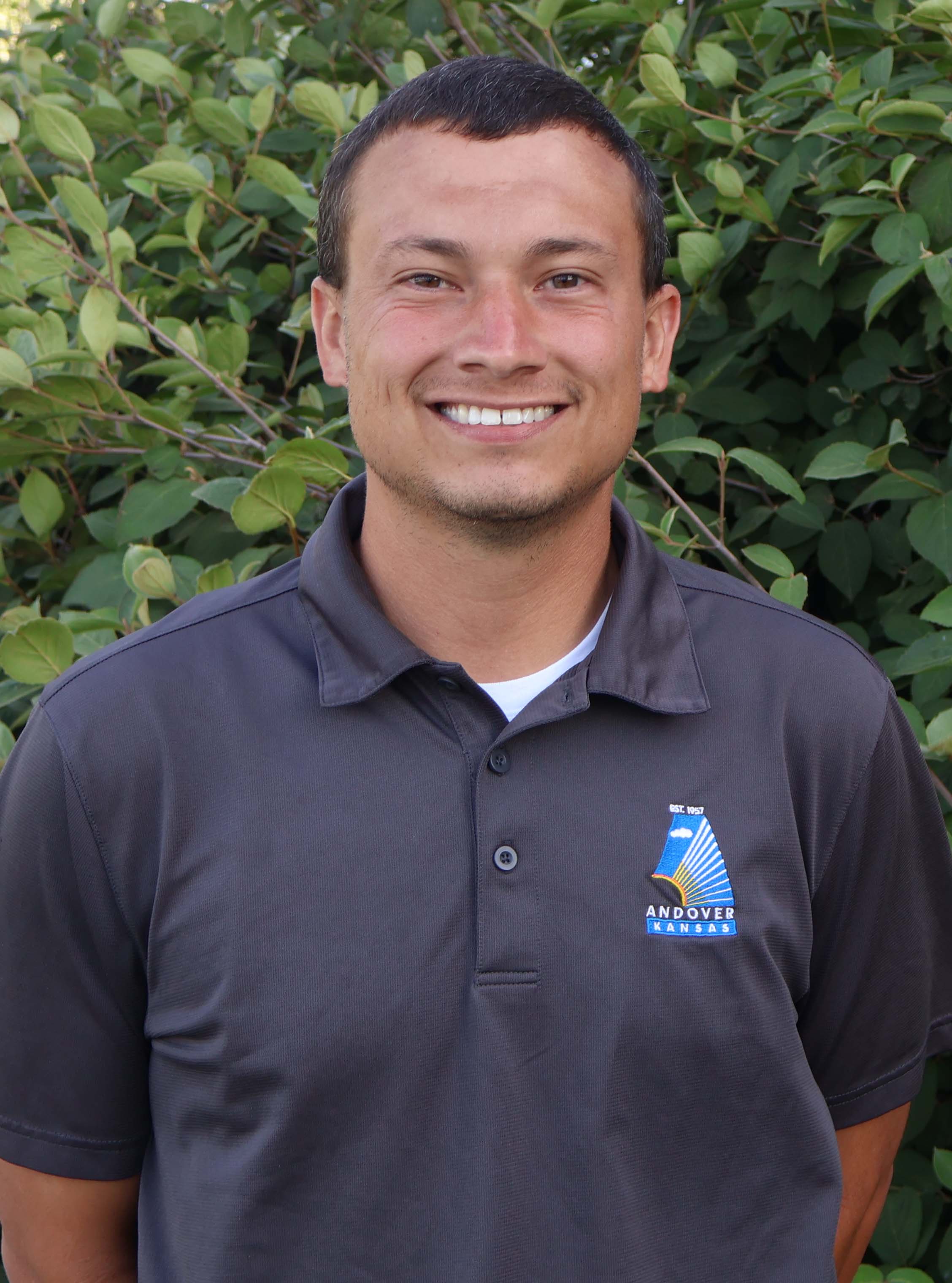 headshot of Austin Yanez