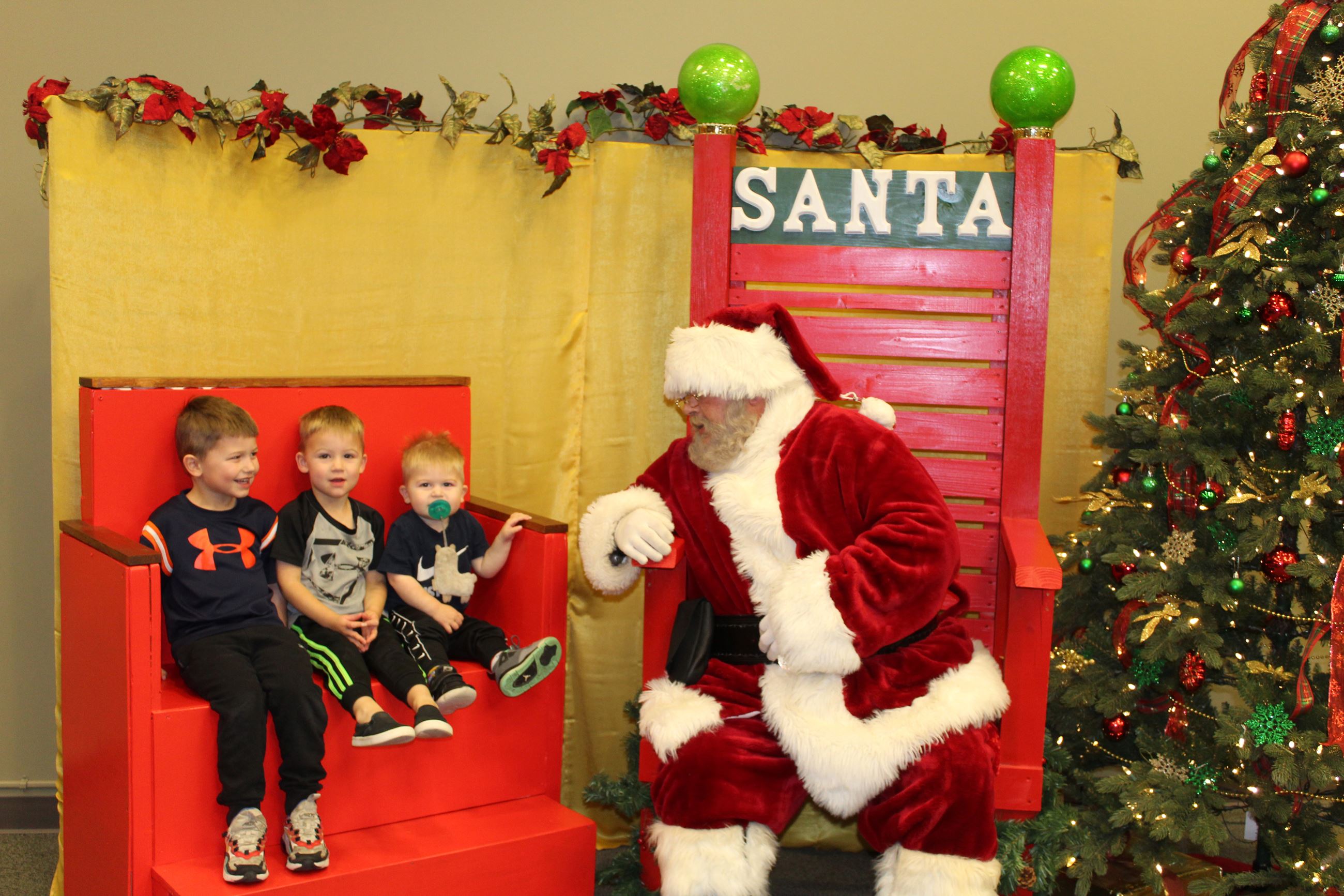 santa meeting children